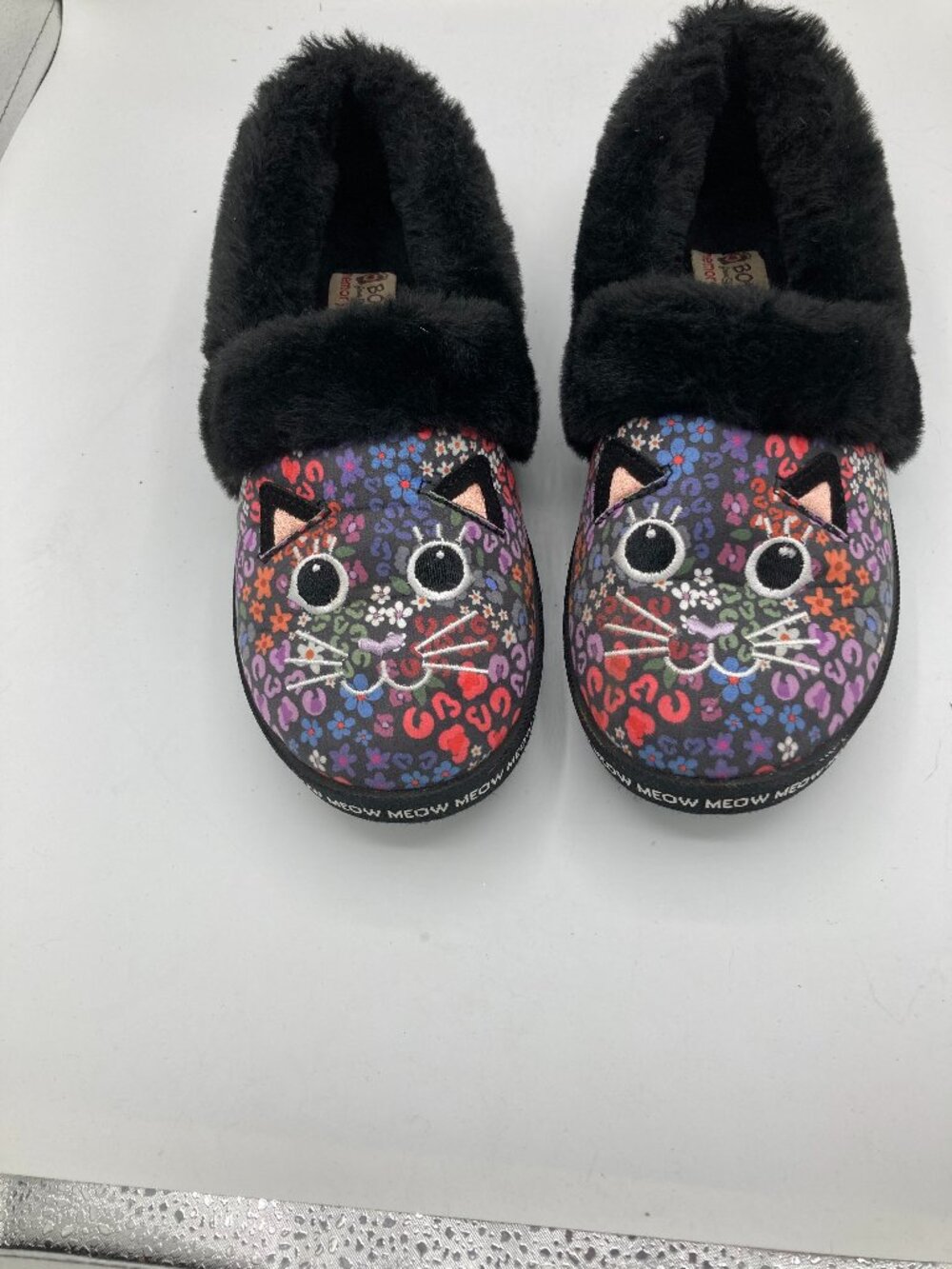 BOBS BY SKECHERS WOMENS  MEOW SLIPPERS  6.5